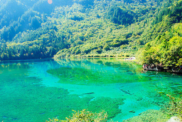 istock chinese jiuzhaigou lake 184073772