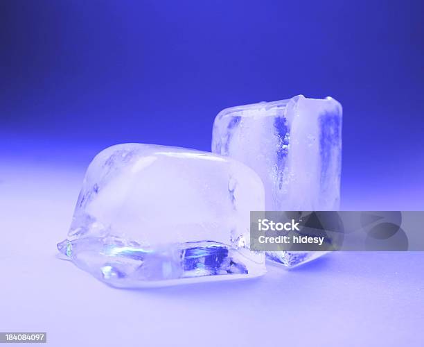 Gelo - Fotografias de stock e mais imagens de Azul - Azul, Comida e Bebida, Congelado