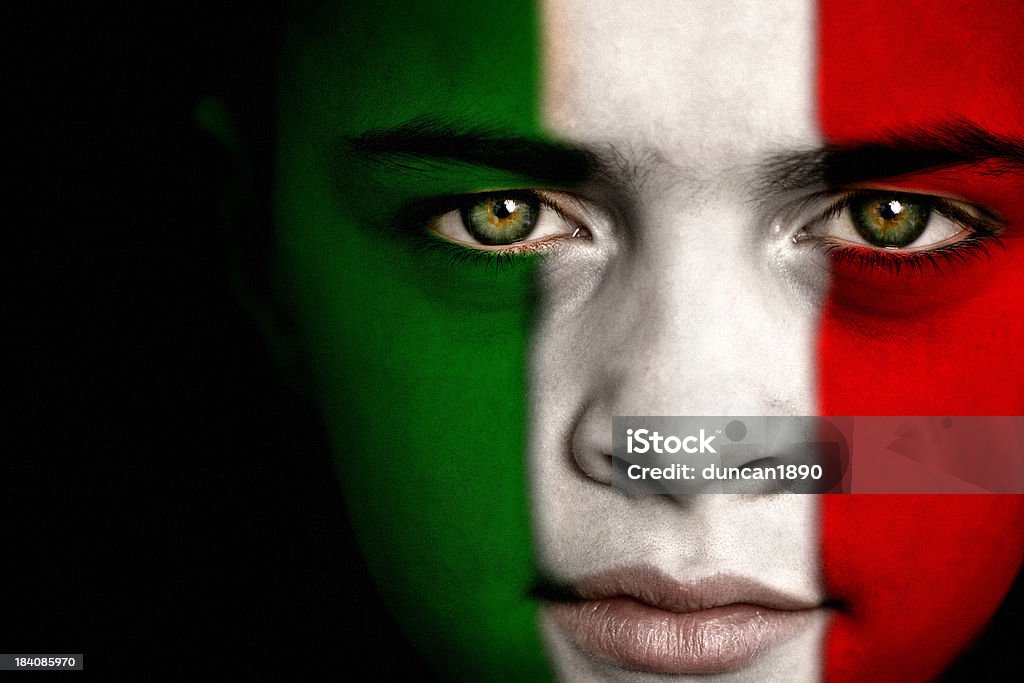 Итальянский футбол вентилятор - Стоковые фото Итальянский флаг роялти-фри