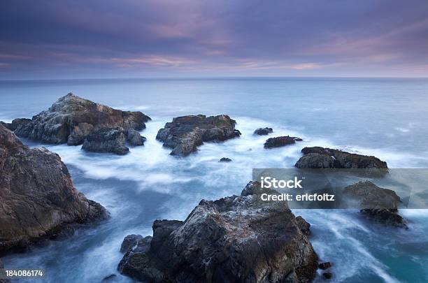 Rocky La Costa Foto de stock y más banco de imágenes de Acantilado - Acantilado, Actividades recreativas, Agua