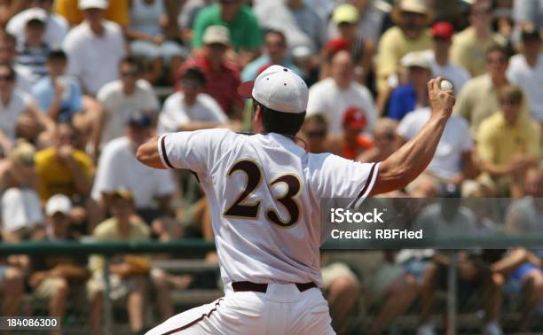 Henkelkrug Stockfoto und mehr Bilder von Athlet - Athlet, Baseball-Pitcher, Baseball-Spielball