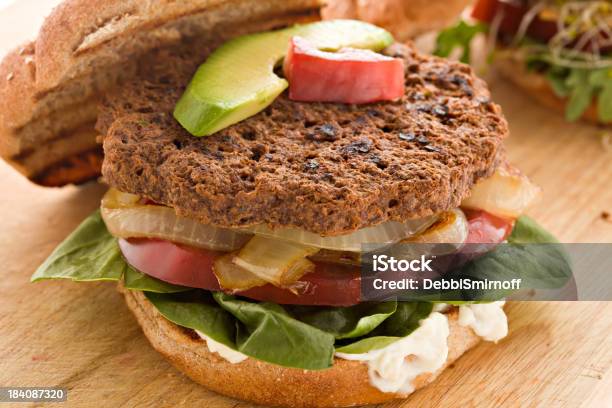 Veggie Burger Stockfoto und mehr Bilder von Ansicht aus erhöhter Perspektive - Ansicht aus erhöhter Perspektive, Avocado, Blatt - Pflanzenbestandteile