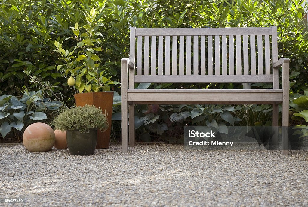 정원 벤치 - 로열티 프리 앞마당 또는 뒷마당 스톡 사진