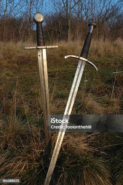 Dos Medieval Swords Foto de stock y más banco de imágenes de Deporte de combate - Deporte de combate, Espada, Medieval