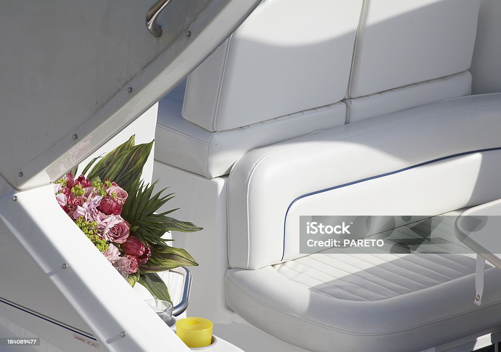 Blumen auf einem Boot - Lizenzfrei Segeljacht Stock-Foto