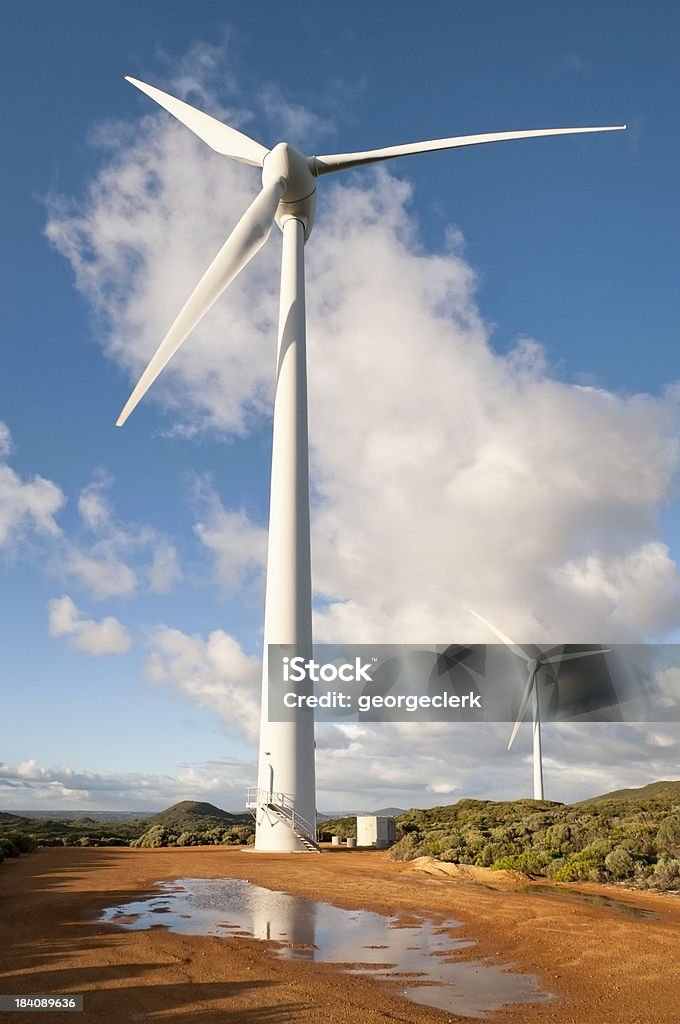 Turbina eólica grande angular - Foto de stock de Turbina Eólica royalty-free