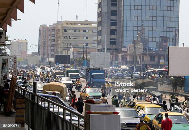 African La Vida En La Ciudad Foto de stock y más banco de imágenes de Benín - Benín, Cotonou, África