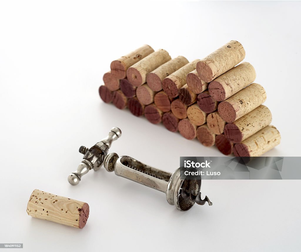 Rolhas de vinho, Saca-rolhas & - Foto de stock de Aberto royalty-free