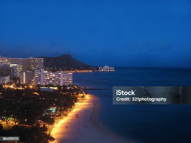 Waikiki Beach Bei Sonnenuntergang Stockfoto und mehr Bilder von Big Island - Insel Hawaii - Big Island - Insel Hawaii, Diamond Head, Hawaii - Inselgruppe