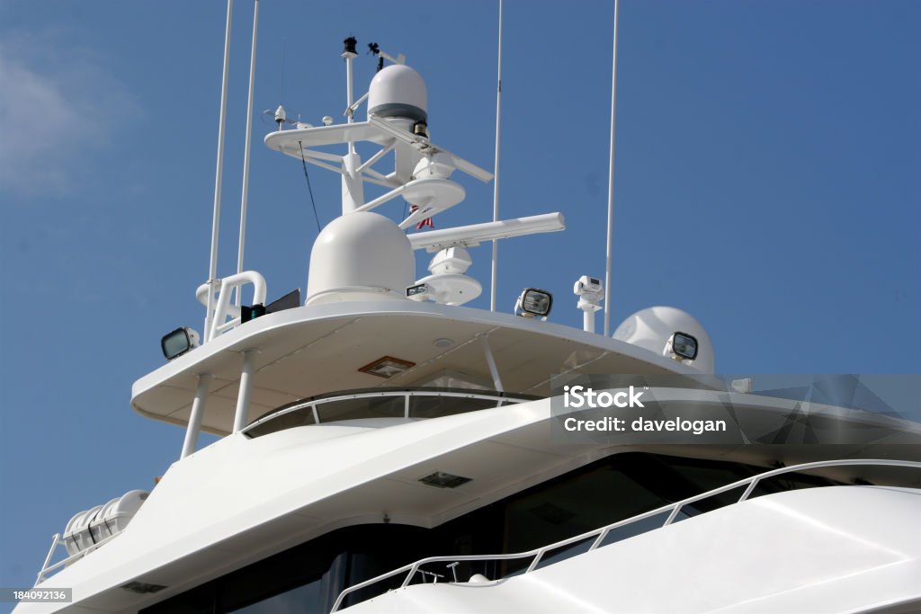 Yachts système de guidage - Photo de Antenne individuelle libre de droits