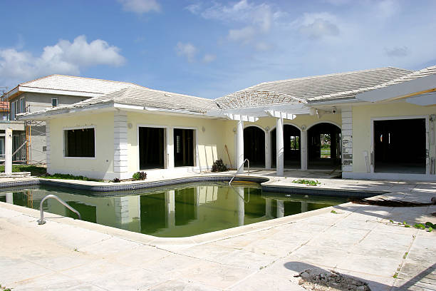 istock Paradise Lost - Abandoned House 7 184092817