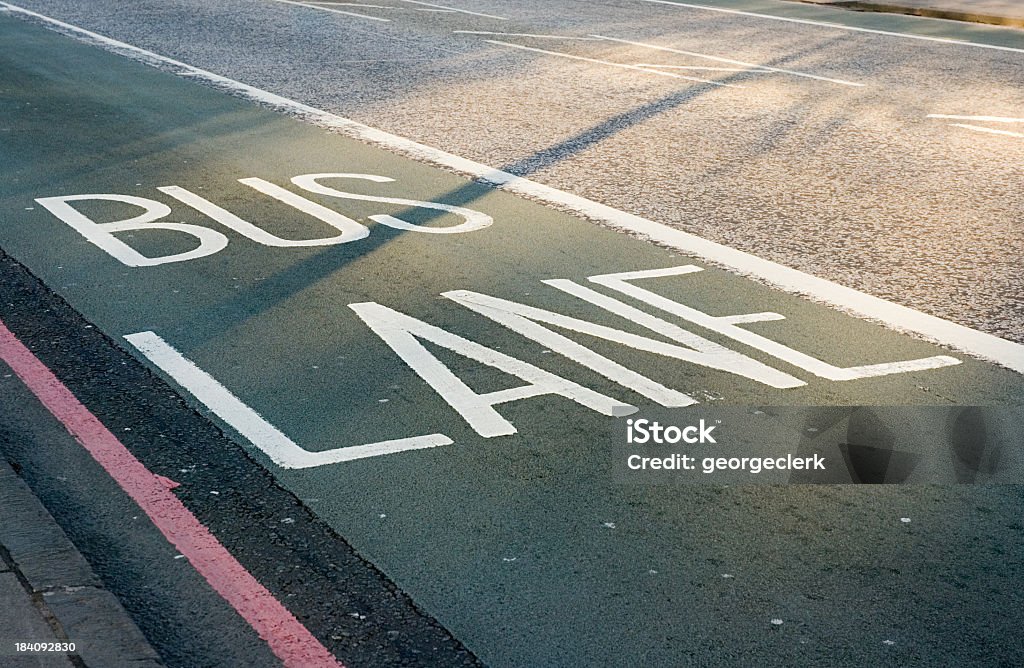 Pista de ônibus - Foto de stock de Pista de ônibus royalty-free