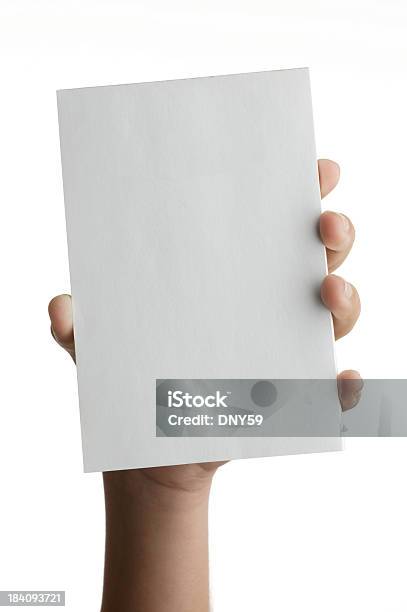 Mano Agarrando Libreta Foto de stock y más banco de imágenes de Adulto - Adulto, Arte cultura y espectáculos, Carta - Documento