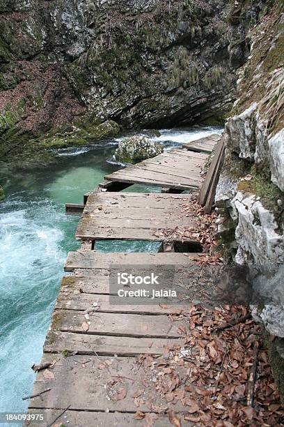 Passeggiata Sul Mare - Fotografie stock e altre immagini di Incertezza - Incertezza, Pericolo, Ponte