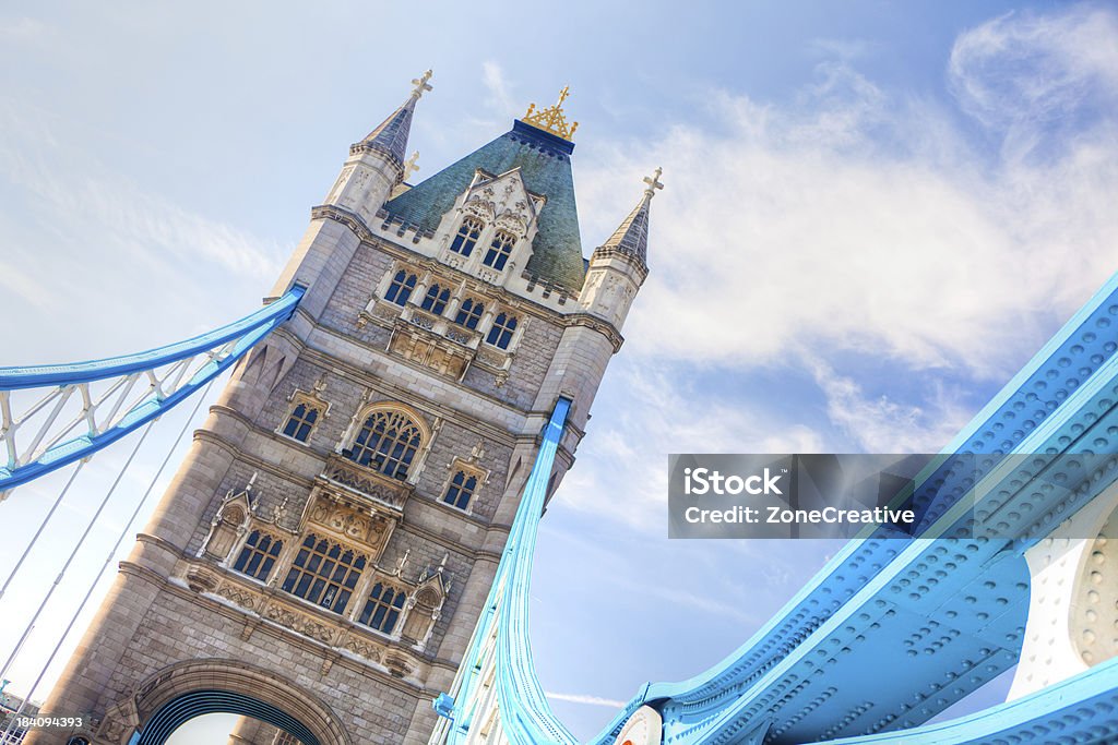 Dia de Londres Céu claro Cena Urbana de tower bridge - Royalty-free Primeiro plano Foto de stock