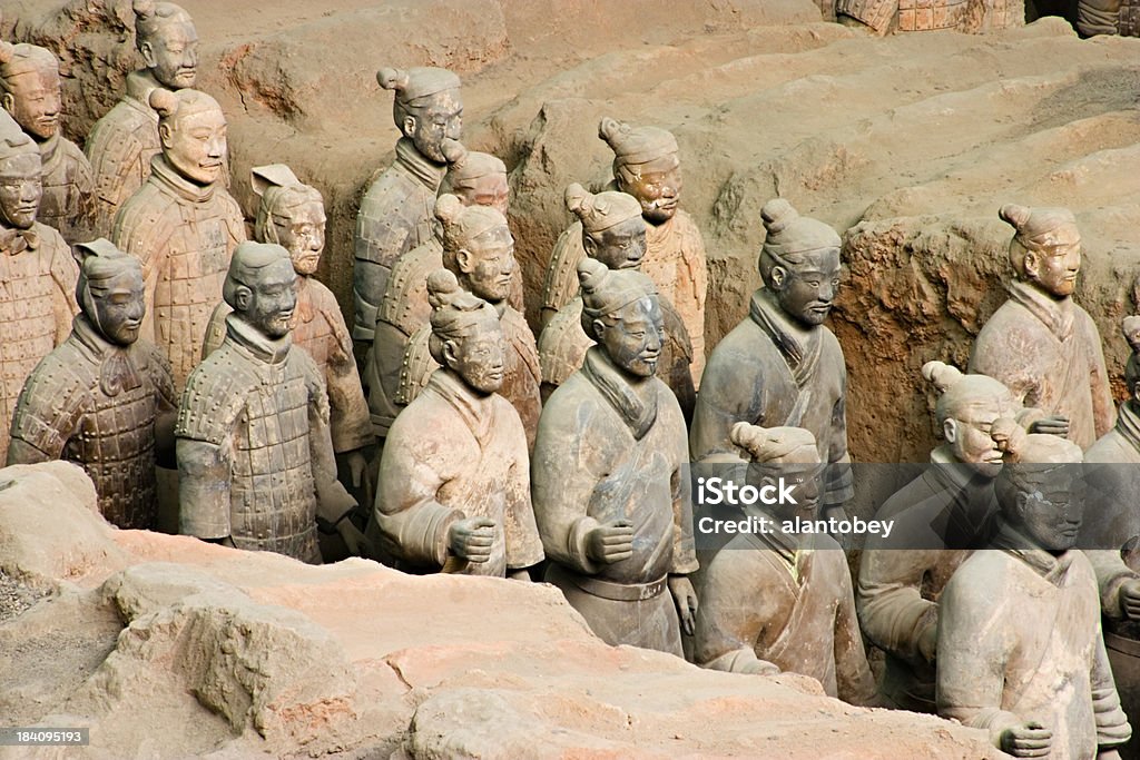 Estátuas em Xian Túmulo de Cerâmica de Terracota Warriors - Royalty-free Cerâmica de Terracota Foto de stock