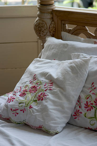 枕 - pillow cushion embroidery homewares ストックフォトと画像