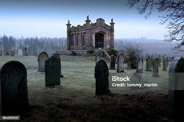 Foto de Lowther Mausoléu e mais fotos de stock de Cemitério - Cemitério, Fotografia - Imagem, Gótico - Estilo