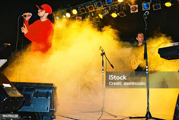 Rockkonzert Stockfoto und mehr Bilder von Bühne - Bühne, Kontur, Aktivitäten und Sport