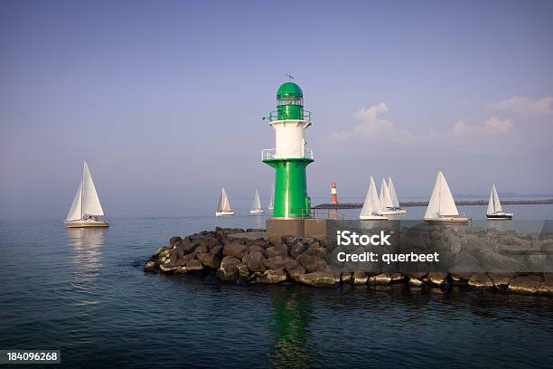 Leuchtturm Mit Vielen Segelbootewarnemünde Deutschland Stockfoto und mehr Bilder von Rostock