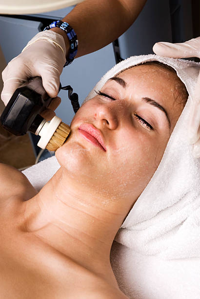istock Relaxing face treatment in spa 184096645
