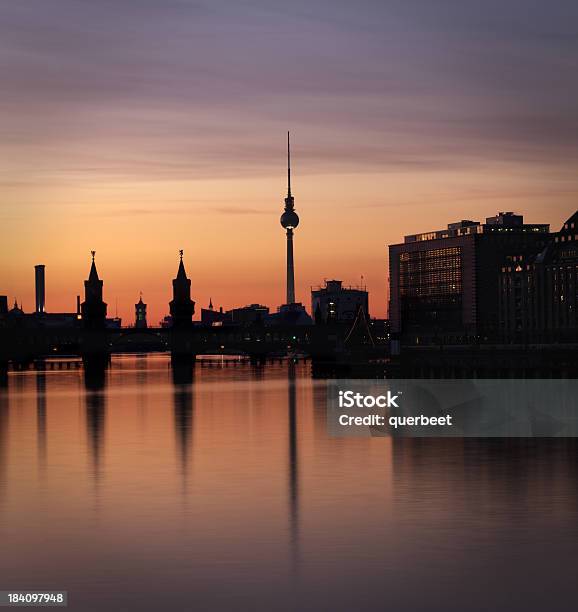 Berlino Panoramasprea - Fotografie stock e altre immagini di Acqua - Acqua, Alexanderplatz, Berlino - Germania