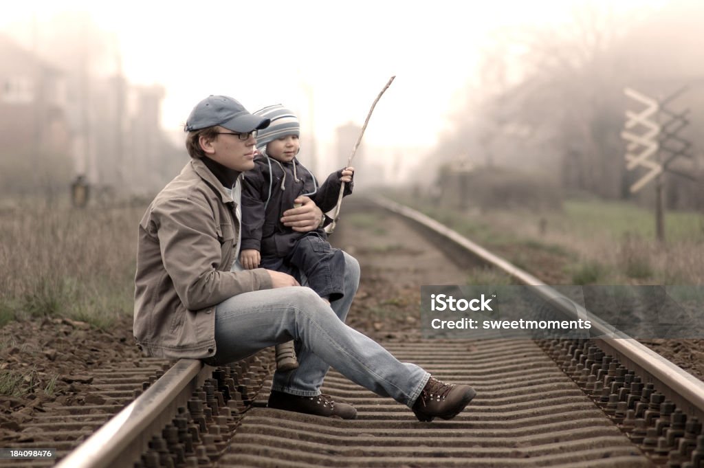 Gare ferroviaire de - Photo de Attendre libre de droits