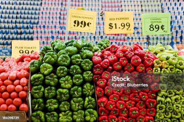 農産物島 - スーパーマーケットのストックフォトや画像を多数ご用意 - スーパーマーケット, セール, トウガラシ類