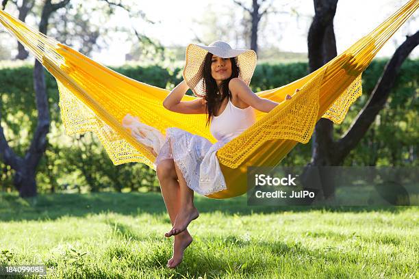 El Verano Foto de stock y más banco de imágenes de Adulto - Adulto, Aire libre, Alegre