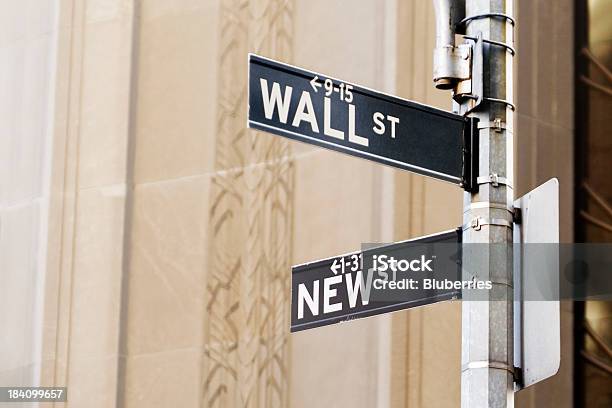 Nowe Ściana St - zdjęcia stockowe i więcej obrazów Fuzje i przejęcia - Fuzje i przejęcia, Wall Street, Biznes