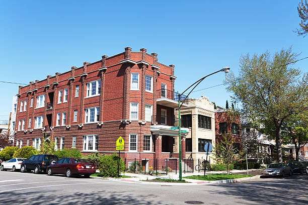 istock Edwardian Apartment Building in North Center, Chicago 184100393