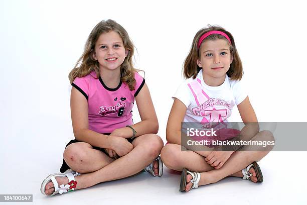 Ragazze - Fotografie stock e altre immagini di Bambine femmine - Bambine femmine, 10-11 anni, 6-7 anni