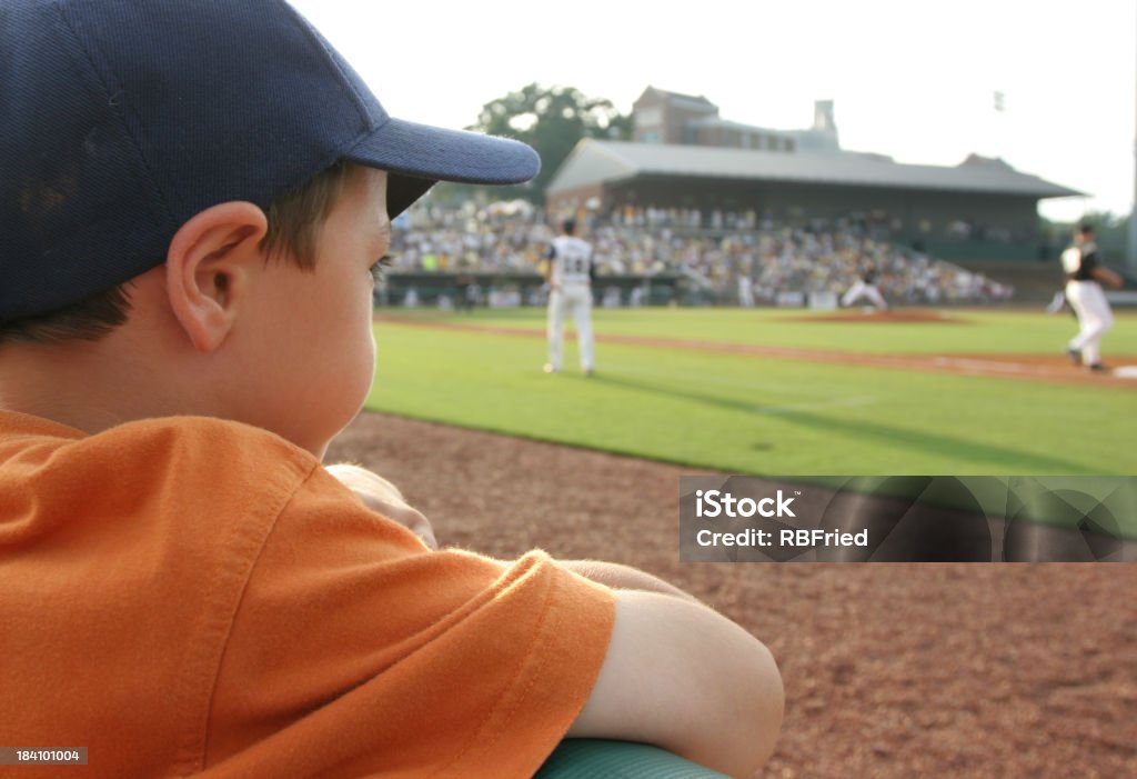 Joven ventilador de béisbol - Foto de stock de Béisbol libre de derechos