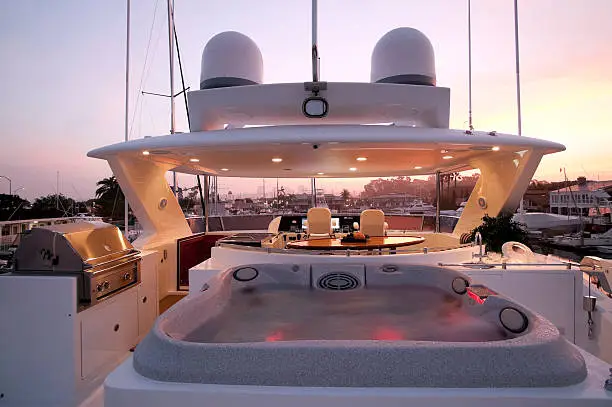 hot tub on flybridge of yacht