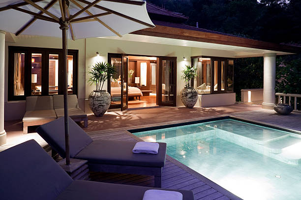 villa mit pool in phuket - detached house fotos stock-fotos und bilder