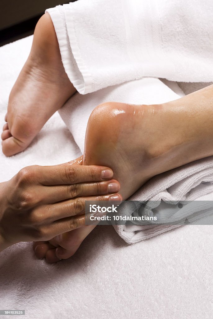 Massage des pieds - Photo de Aromathérapie libre de droits