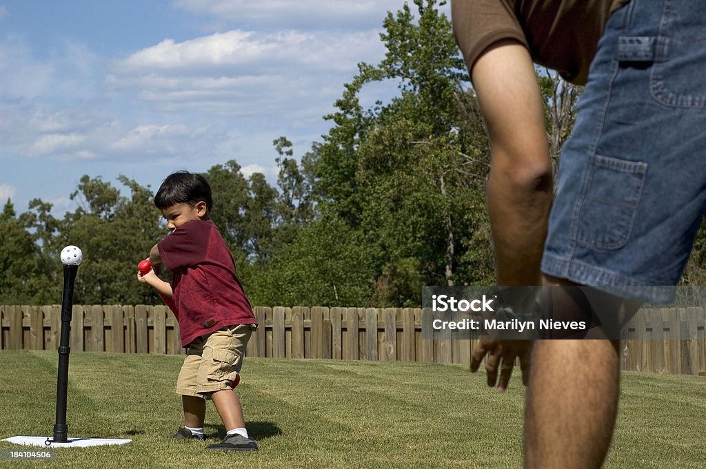 Gioca palla - Foto stock royalty-free di T-ball