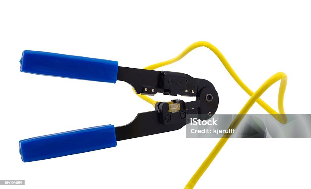 Herramienta de crimpado y cable de red - Foto de stock de Amarillo - Color libre de derechos