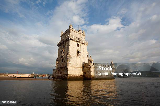 Torre Di Belém A Lisbona - Fotografie stock e altre immagini di Ambientazione esterna - Ambientazione esterna, Antico - Condizione, Architettura