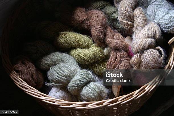 Yarn2 - Fotografias de stock e mais imagens de Antigo - Antigo, Arte e Artesanato - Arte visual, Beleza