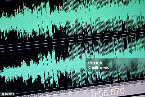 Audio Digitale - Fotografie stock e altre immagini di Motivo a onde - Motivo a onde, Rumore, Attrezzatura per la musica