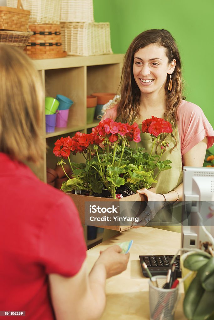 Junge Unternehmer Garden Center Kleinunternehmer mit Retail-Kunden - Lizenzfrei Arbeiten Stock-Foto