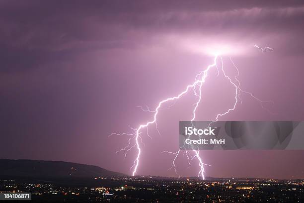 Clouddo Masy Lightning - zdjęcia stockowe i więcej obrazów Bez ludzi - Bez ludzi, Burza, Burza z piorunami