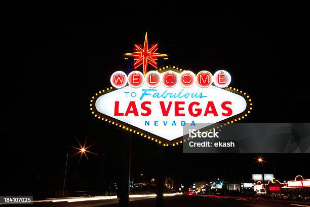 Bienvenido A Las Vegas Fabulosa Foto de stock y más banco de imágenes de Adicción - Adicción, Adición al juego, Apuestas deportivas