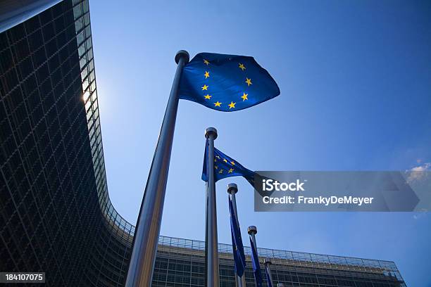 Европейские Флаги В Брюсселе — стоковые фотографии и другие картинки European Commission - European Commission, Флаг Европейского союза, Евросоюз