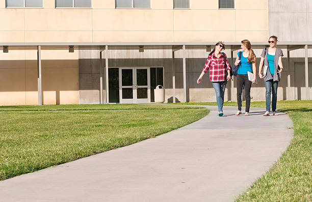istock Friends out of school 184107183