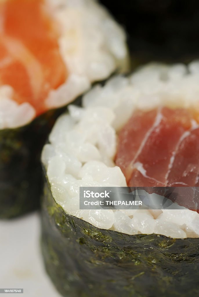 Atún sushi macro - Foto de stock de Arroz - Comida básica libre de derechos