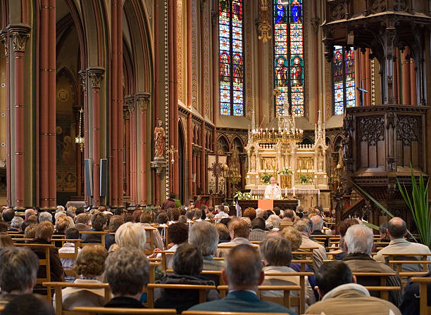 église service européen - messe photos et images de collection