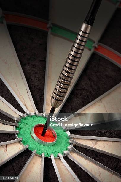 Bullseye Stockfoto und mehr Bilder von Scheibenmitte - Scheibenmitte, Dartpfeil, Fotografie