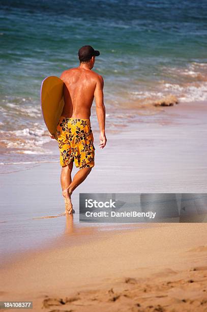 West Side Skimboarder Foto de stock y más banco de imágenes de Actividades recreativas - Actividades recreativas, Adulto, Adulto joven